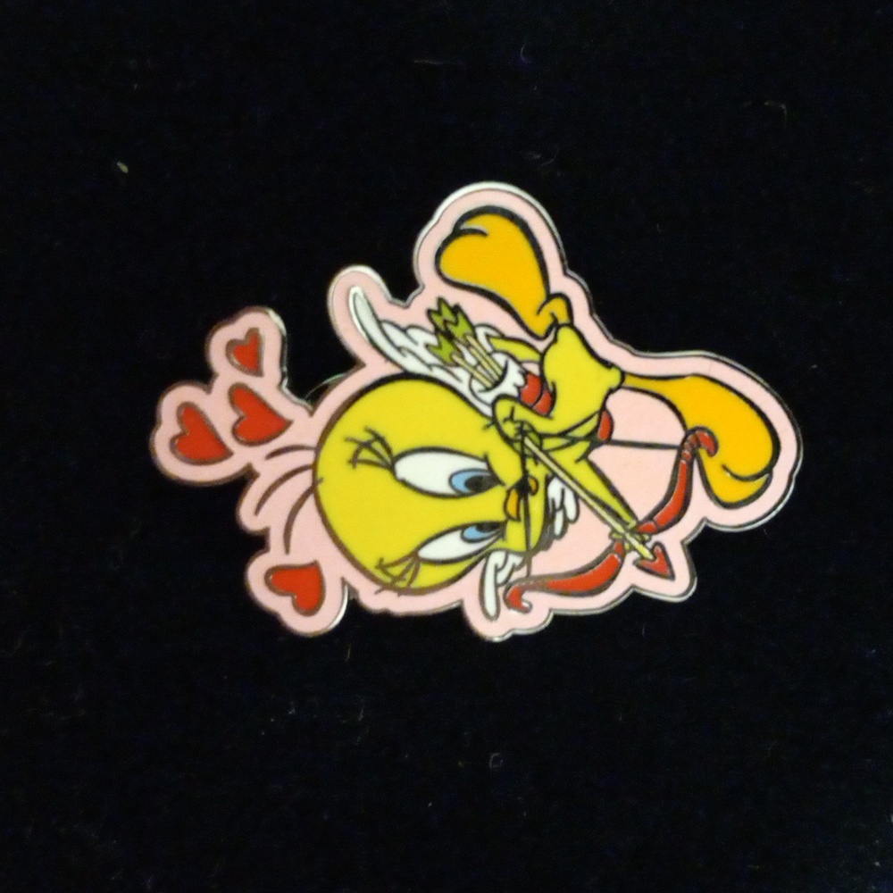 Tweety Bird Valentines pin